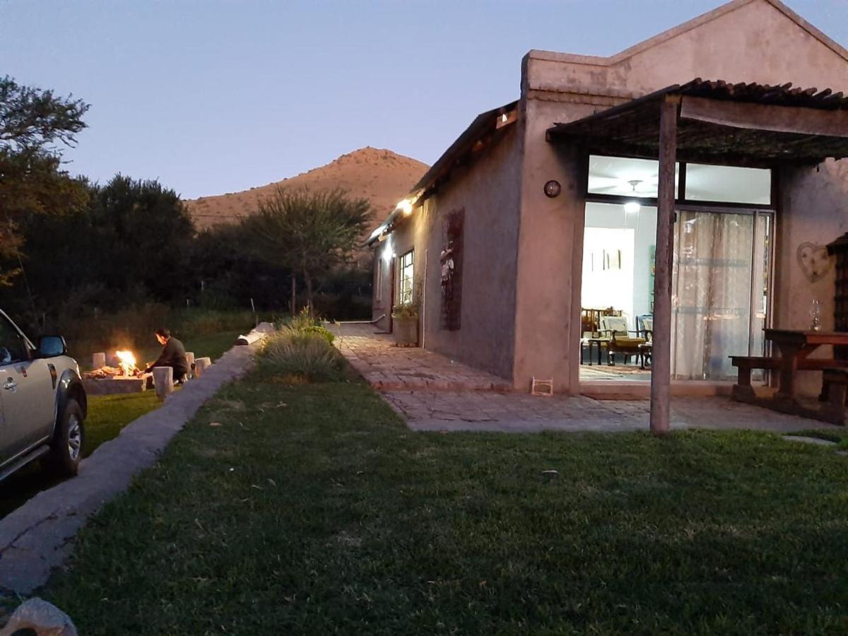Waterval Farmstay Graaff-Reinet Extérieur photo